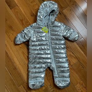 Baby lightweight puffer suit in silver - PRIMARY NWT